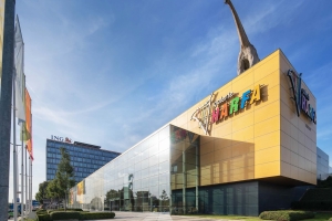 Salon elektromobil poprv v Praze