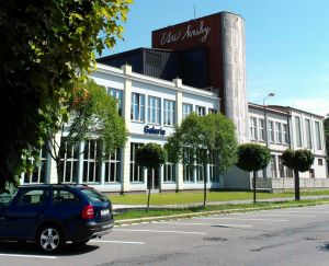 knihovna_Hradec