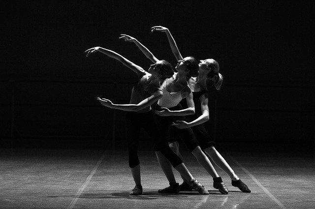KoresponDance